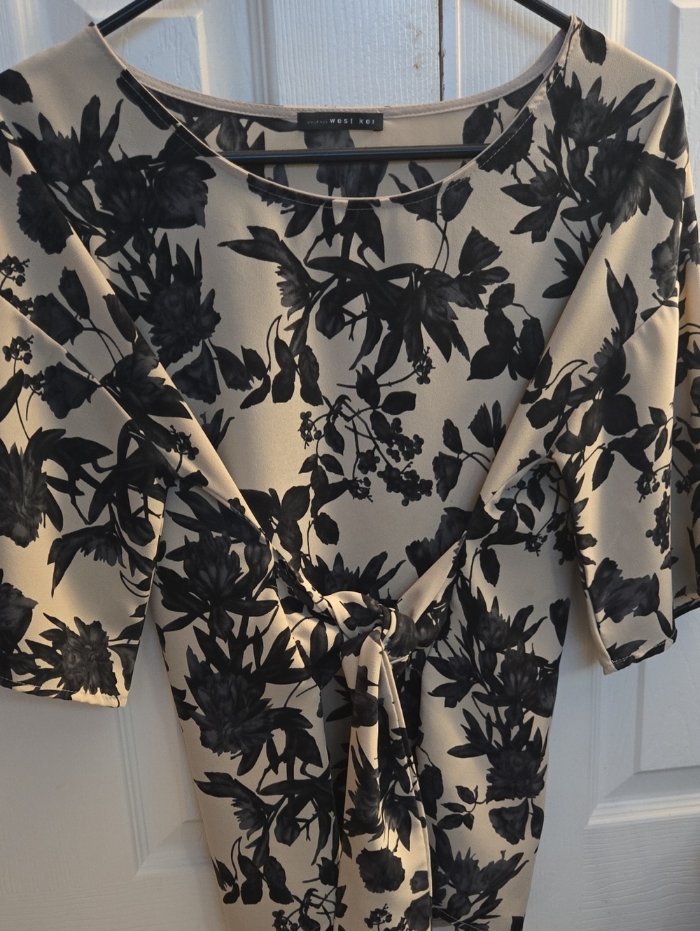Black Floral Tie-Waist Women's Top - Cream/Black